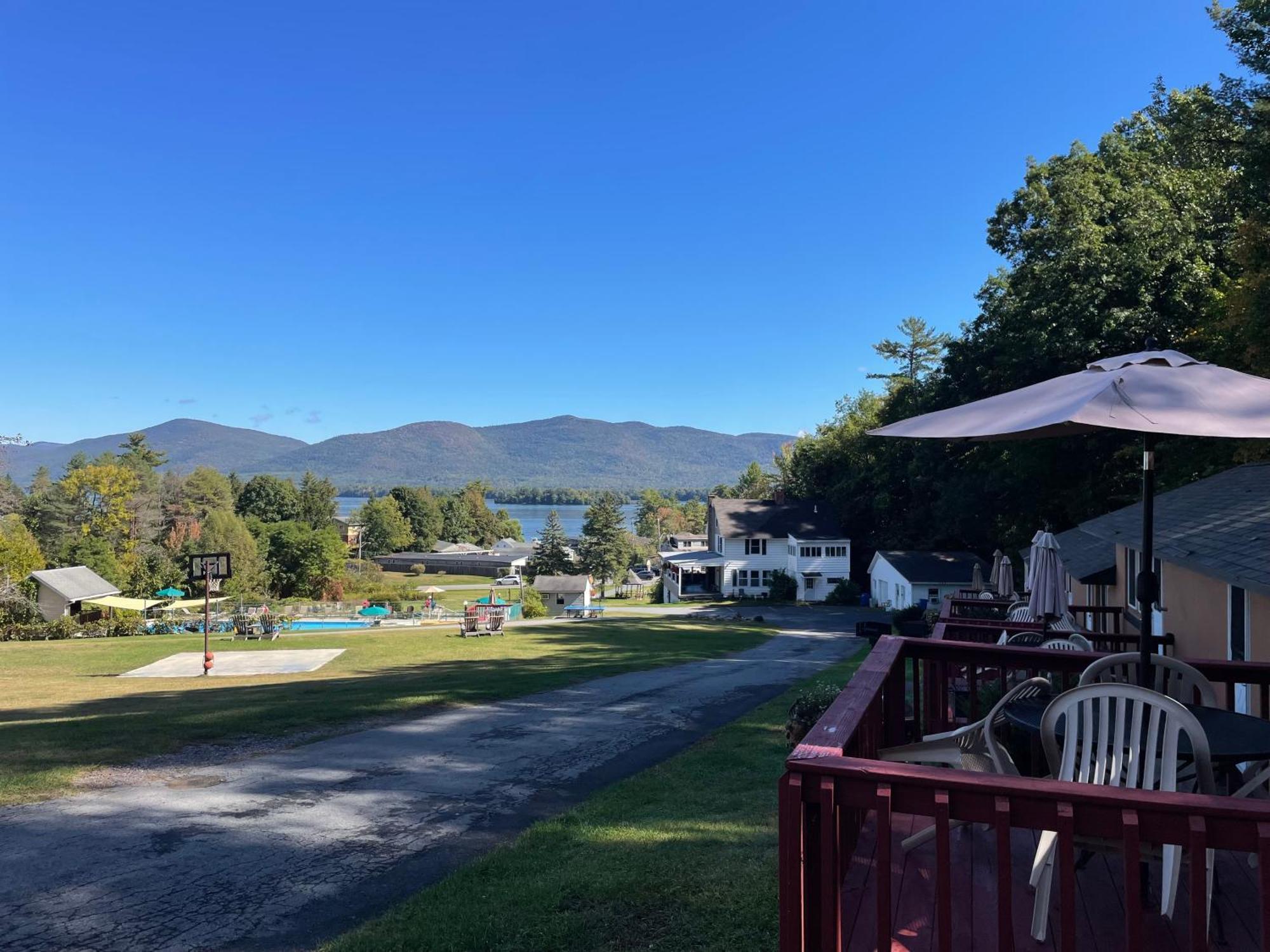 Hill View Motel And Cottages 乔治湖 外观 照片